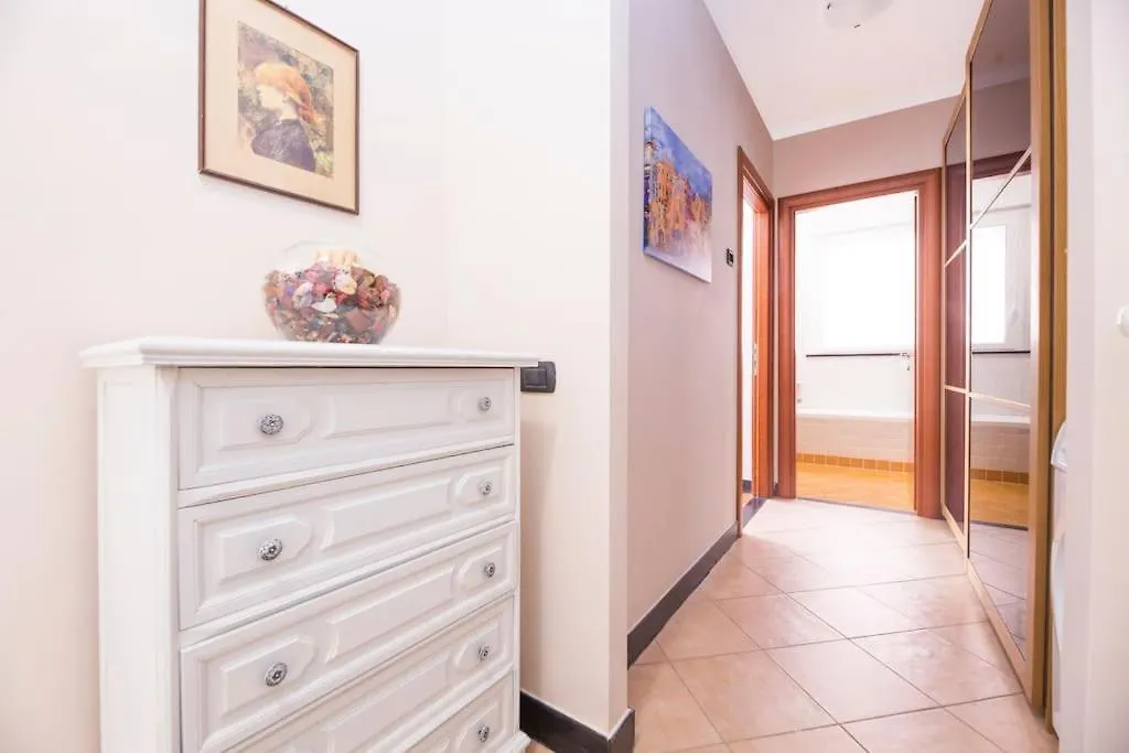 Prione'S Apartment Genoa Italy